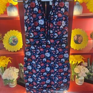 Kate Spade - Floral Sleeveless Shift Dress in Navy with Red & Light Blue Flowers